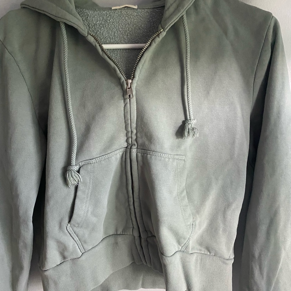 Brandy Melville cropped hoodie